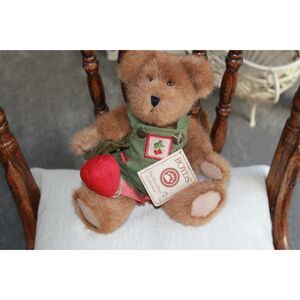 Boyds Bears Plush 10.0 Inch Radcliff Mcveggie Radish Garden Farm